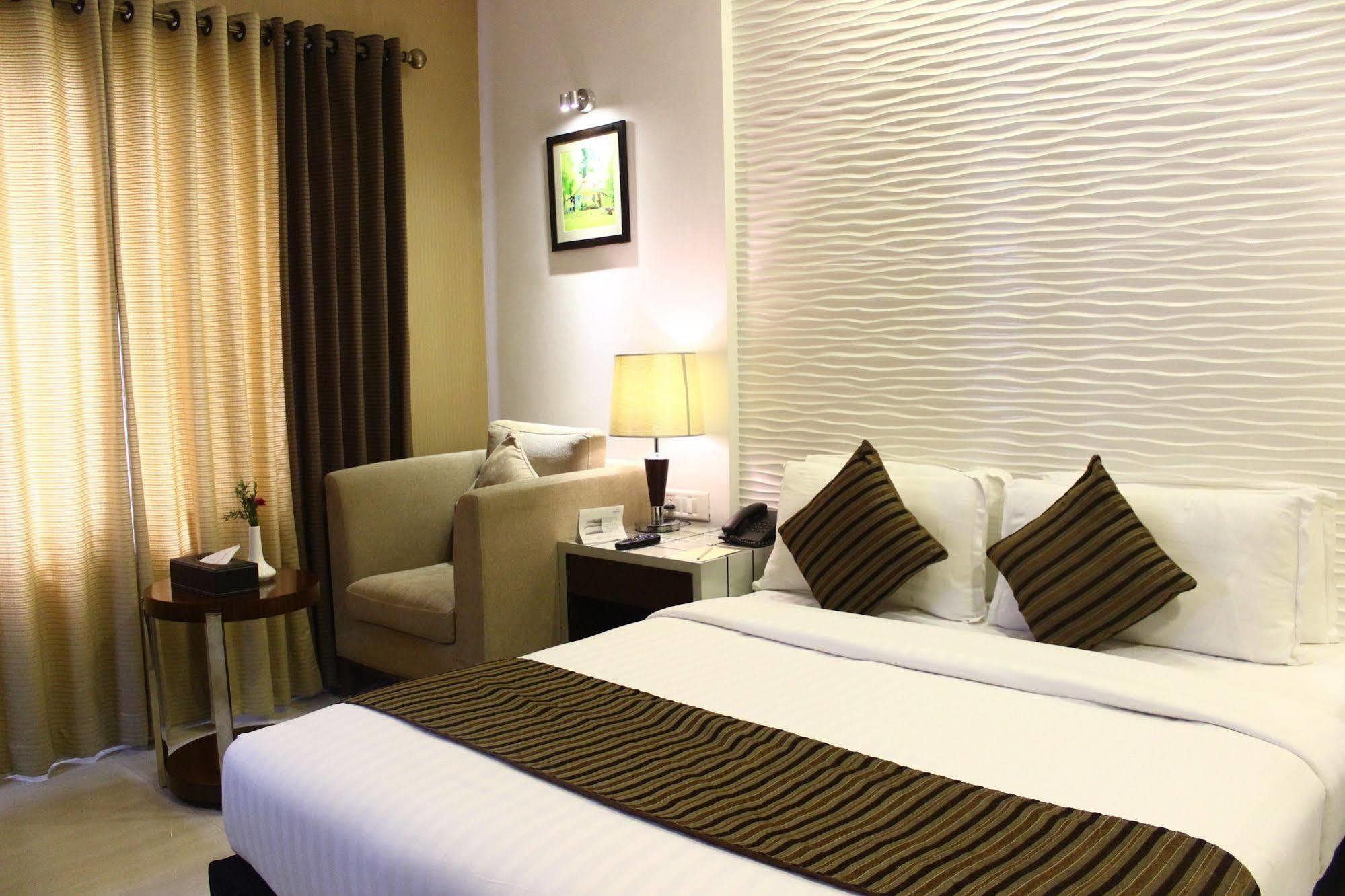 Hotel Abaam Cochin Kochi Exterior foto